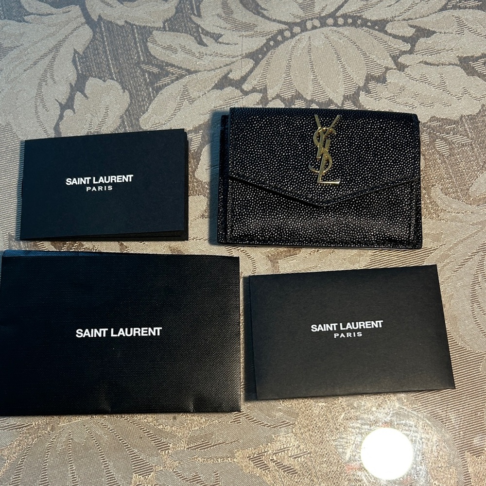 Yves Saint Laurent Black and Gold Textured Wallet - Picture 7 of 9